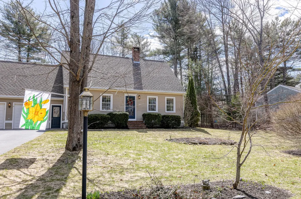 14 Windsor Pines Drive Scarborough ME 04074