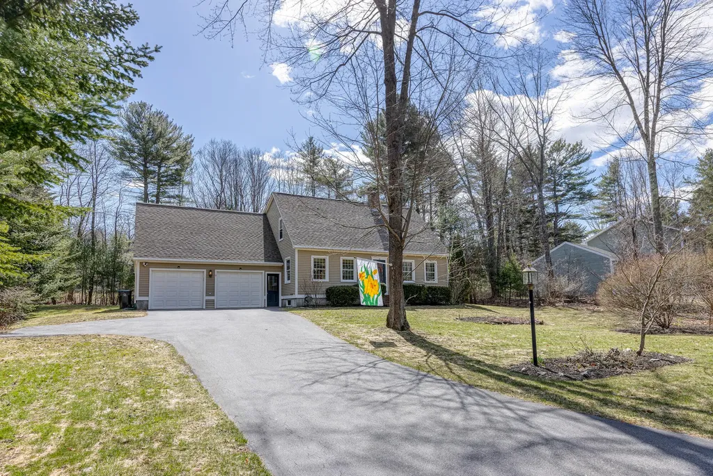 14 Windsor Pines Drive Scarborough ME 04074