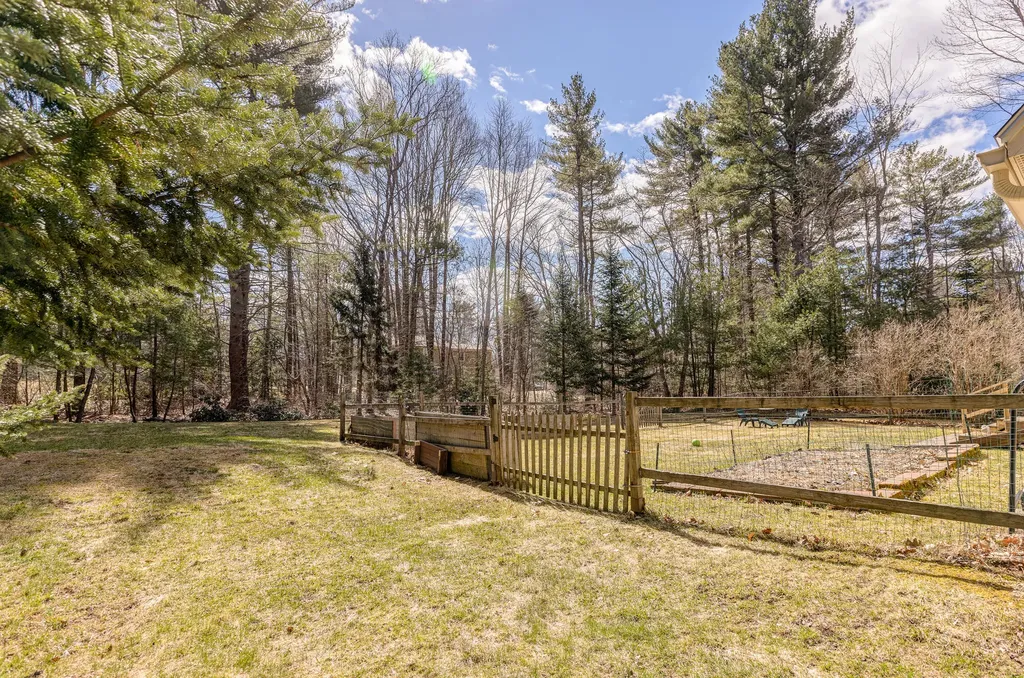 14 Windsor Pines Drive Scarborough ME 04074