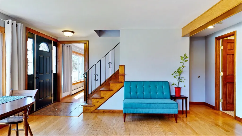 14 Thomas Drive Scarborough ME 04074