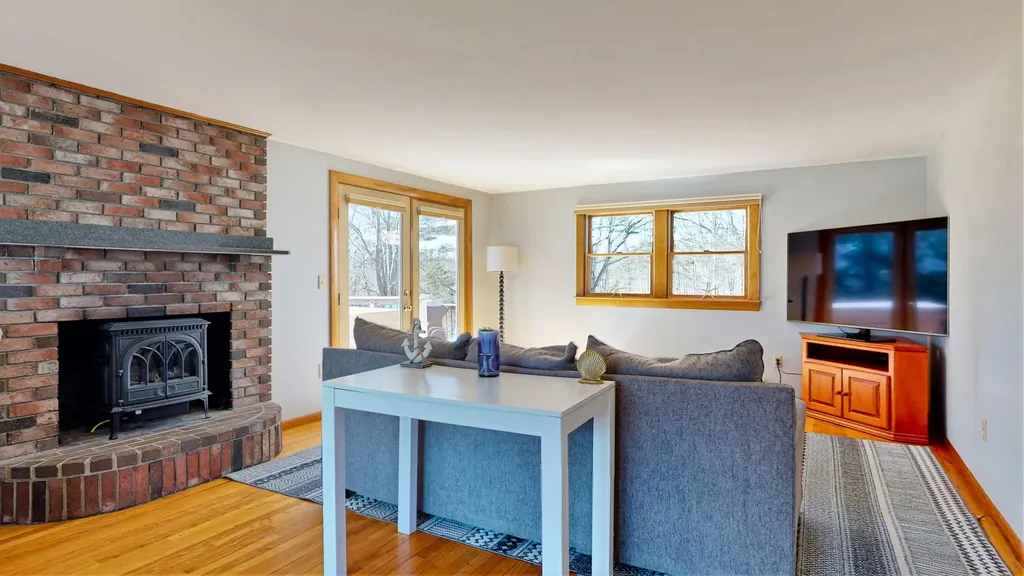 14 Thomas Drive Scarborough ME 04074