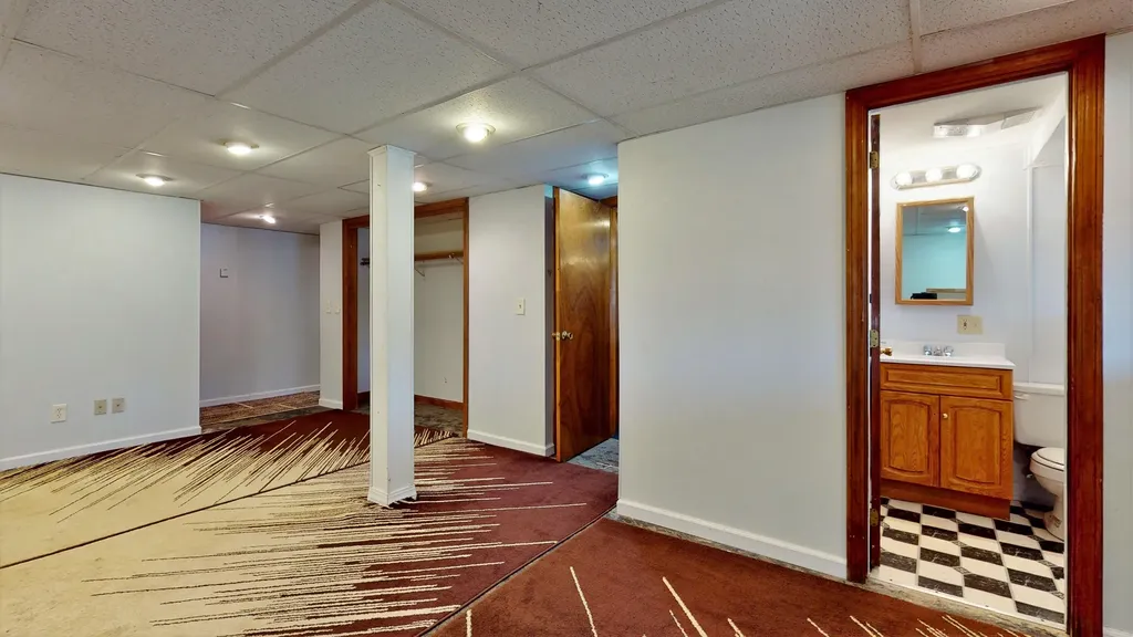 14 Thomas Drive Scarborough ME 04074