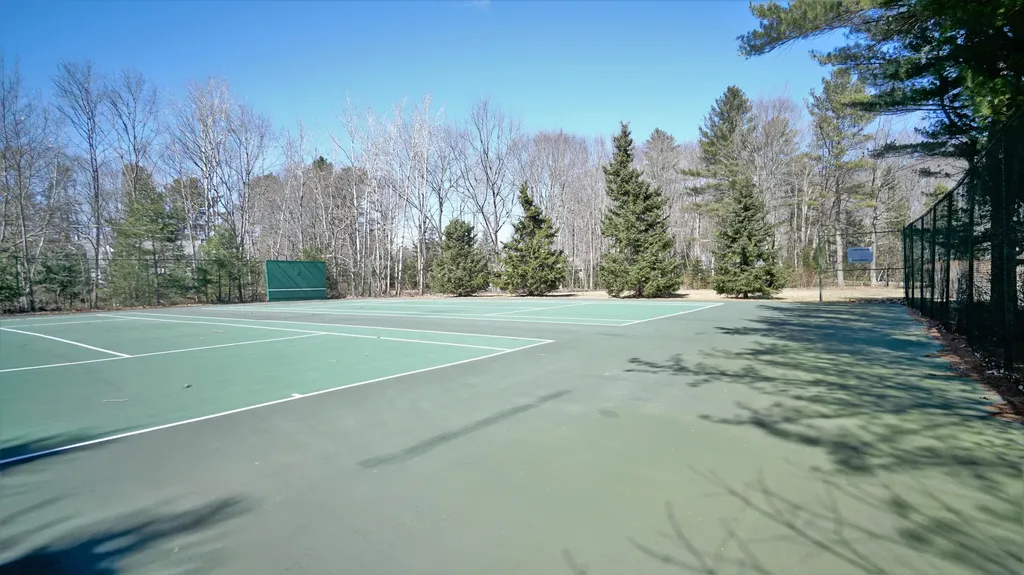 14 Thomas Drive Scarborough ME 04074