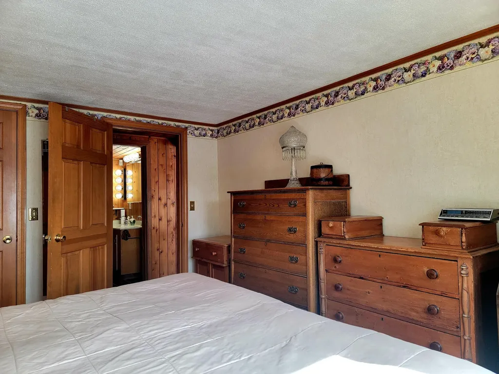 24 Abbotts Lane Verona Island ME 04416