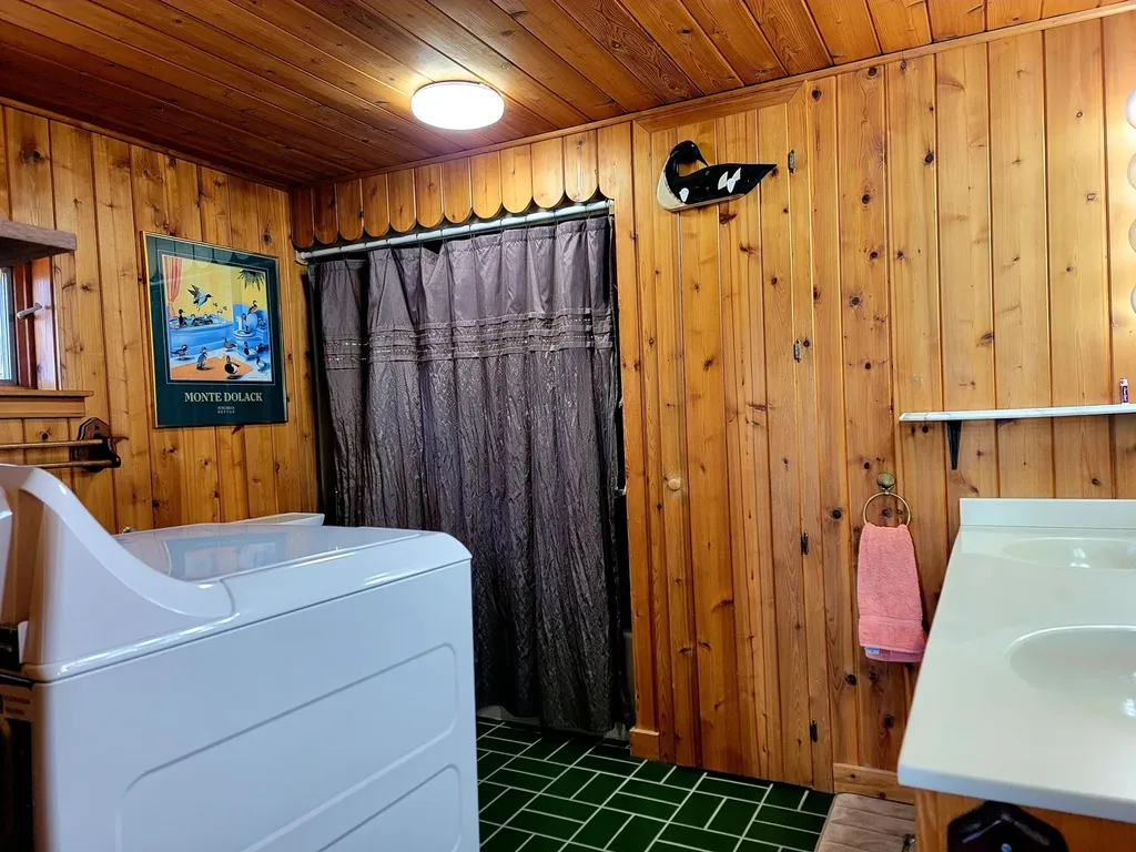 24 Abbotts Lane Verona Island ME 04416