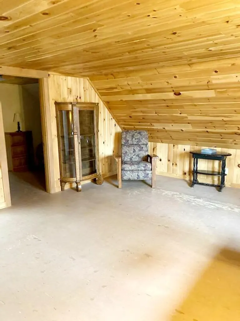 24 Abbotts Lane Verona Island ME 04416