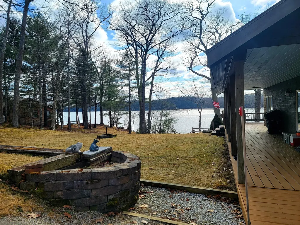 24 Abbotts Lane Verona Island ME 04416