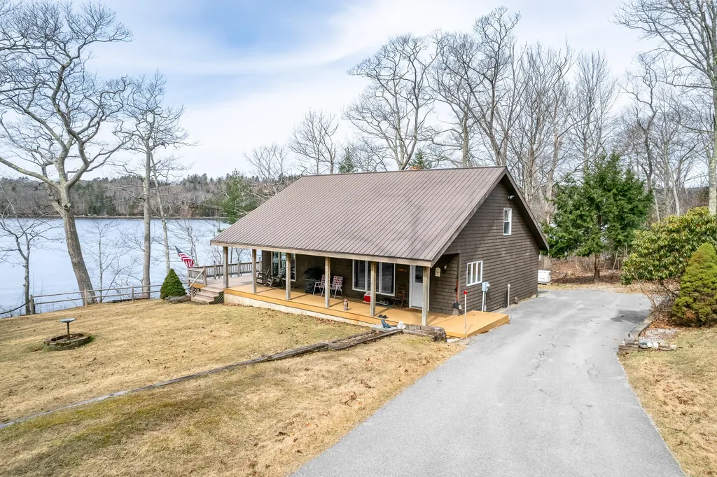 24 Abbotts Lane Verona Island ME 04416