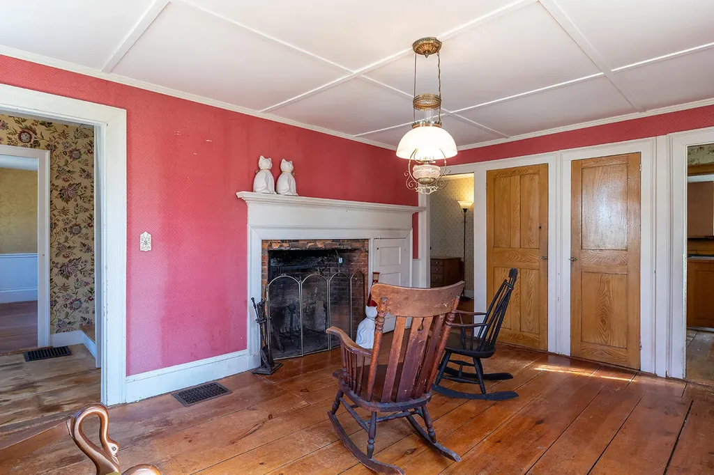 12 Knox Street Thomaston ME 04861