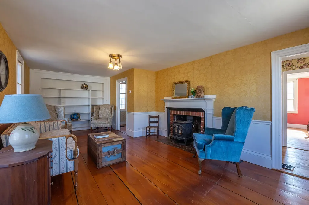 12 Knox Street Thomaston ME 04861