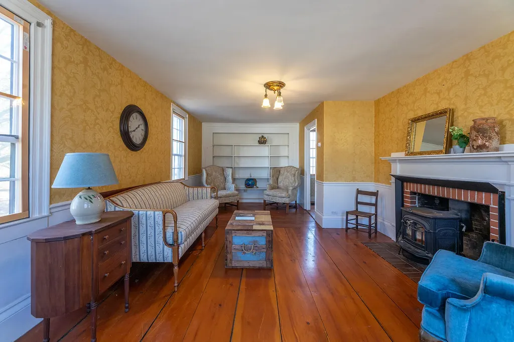 12 Knox Street Thomaston ME 04861