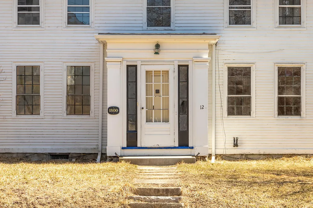 12 Knox Street Thomaston ME 04861