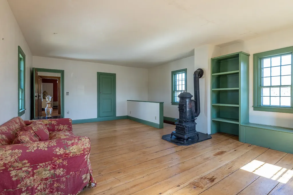 12 Knox Street Thomaston ME 04861