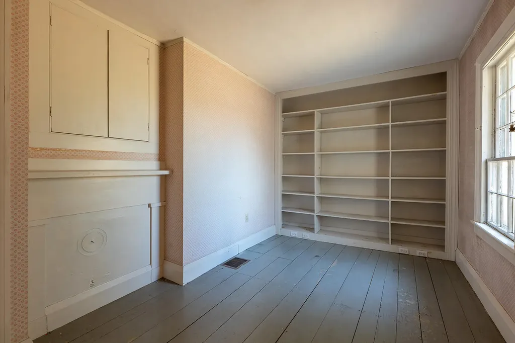 12 Knox Street Thomaston ME 04861