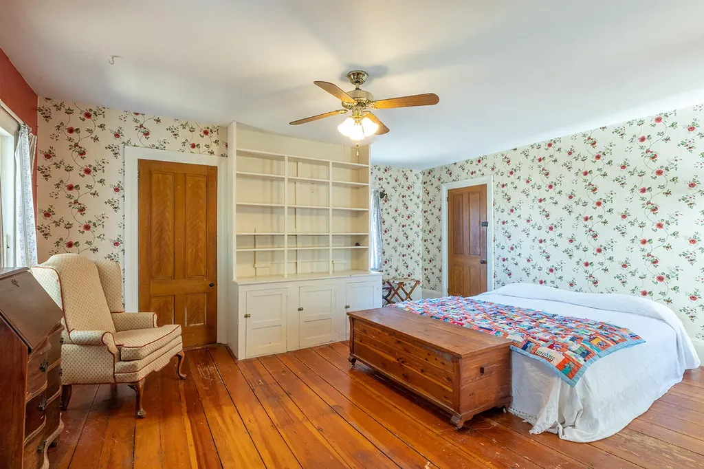 12 Knox Street Thomaston ME 04861