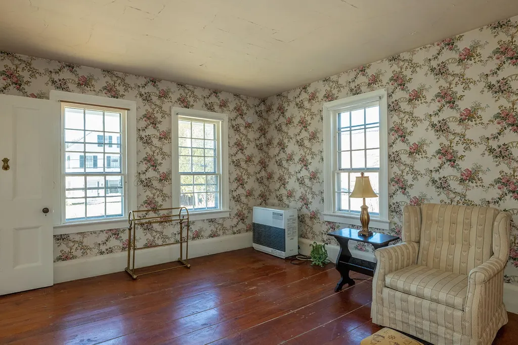 12 Knox Street Thomaston ME 04861