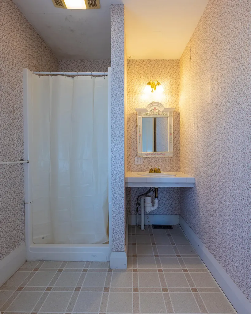 12 Knox Street Thomaston ME 04861