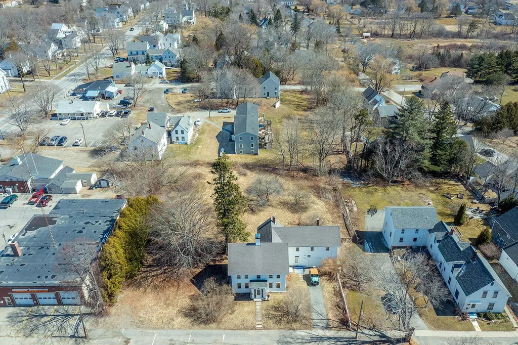 12 Knox Street Thomaston ME 04861