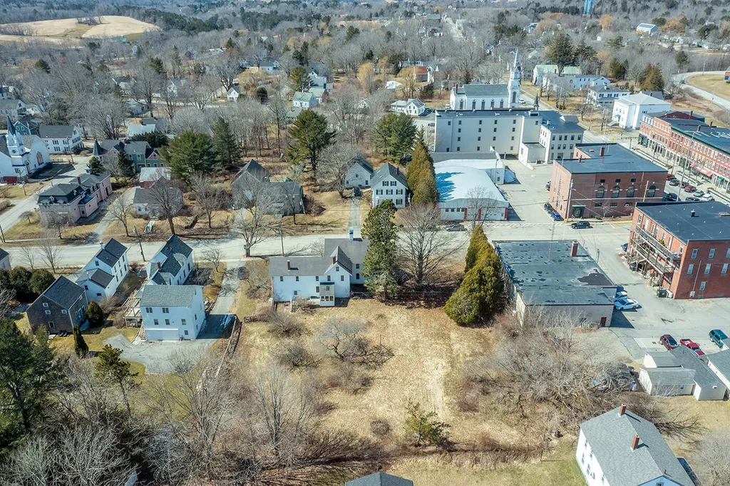 12 Knox Street Thomaston ME 04861