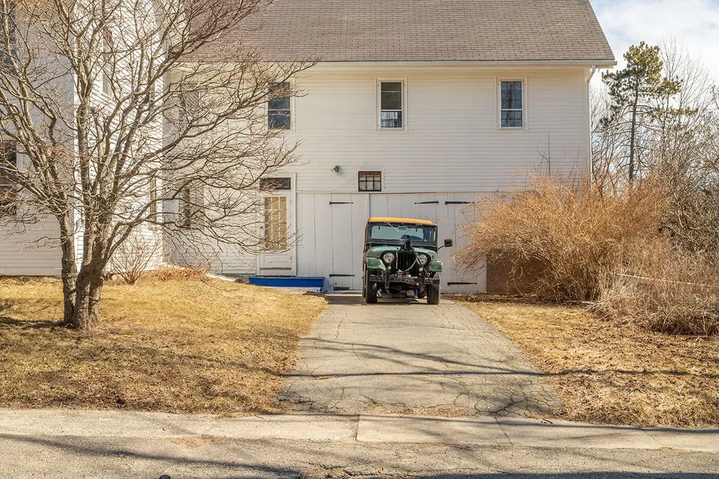 12 Knox Street Thomaston ME 04861