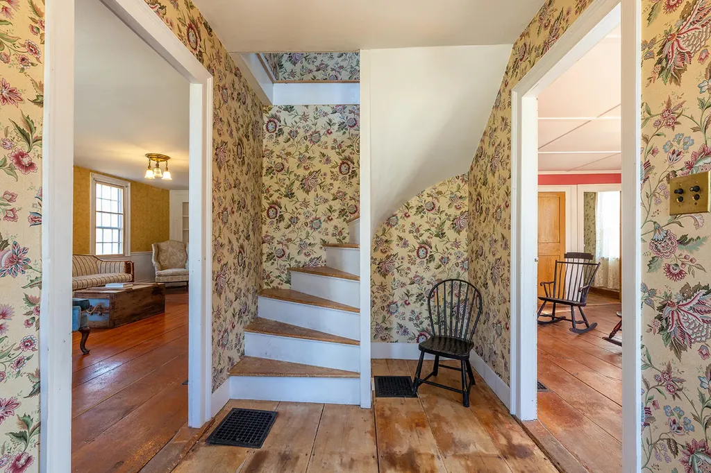 12 Knox Street Thomaston ME 04861