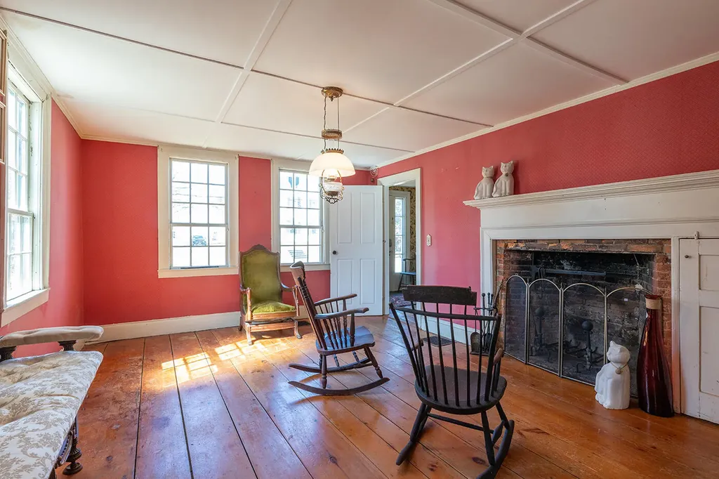 12 Knox Street Thomaston ME 04861