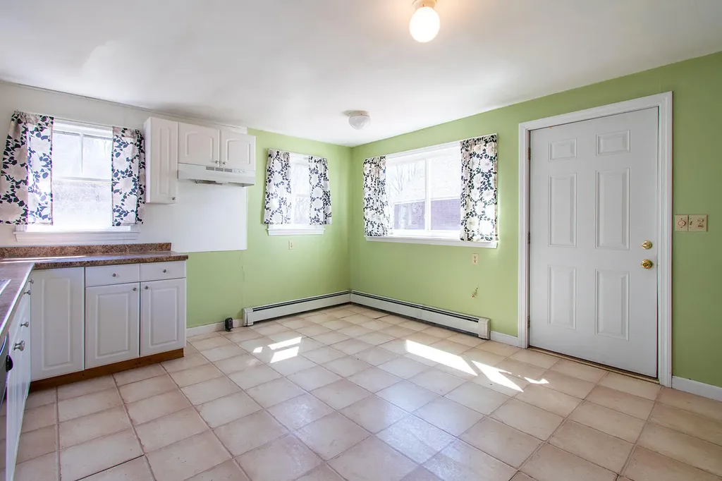 473 Old County Road Rockland ME 04841