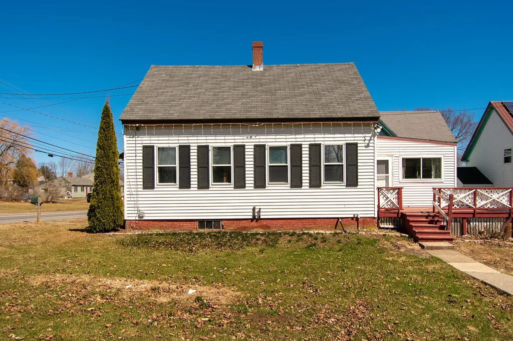 473 Old County Road Rockland ME 04841