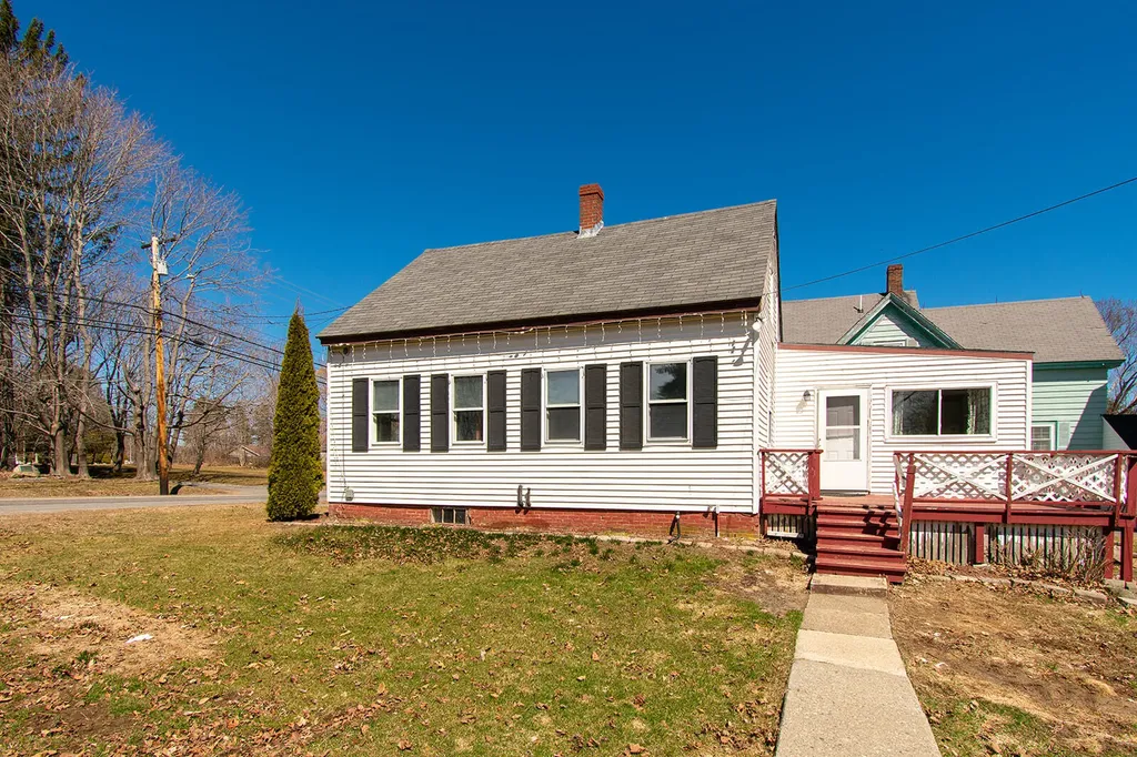 473 Old County Road Rockland ME 04841