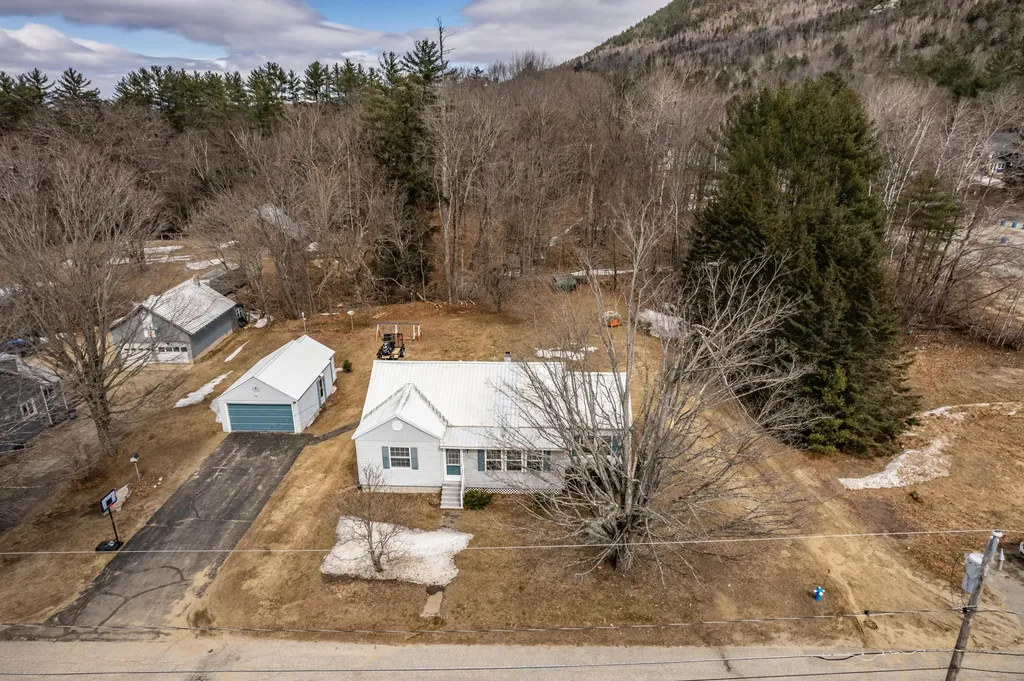 13 Robbins Avenue Dixfield ME 04224