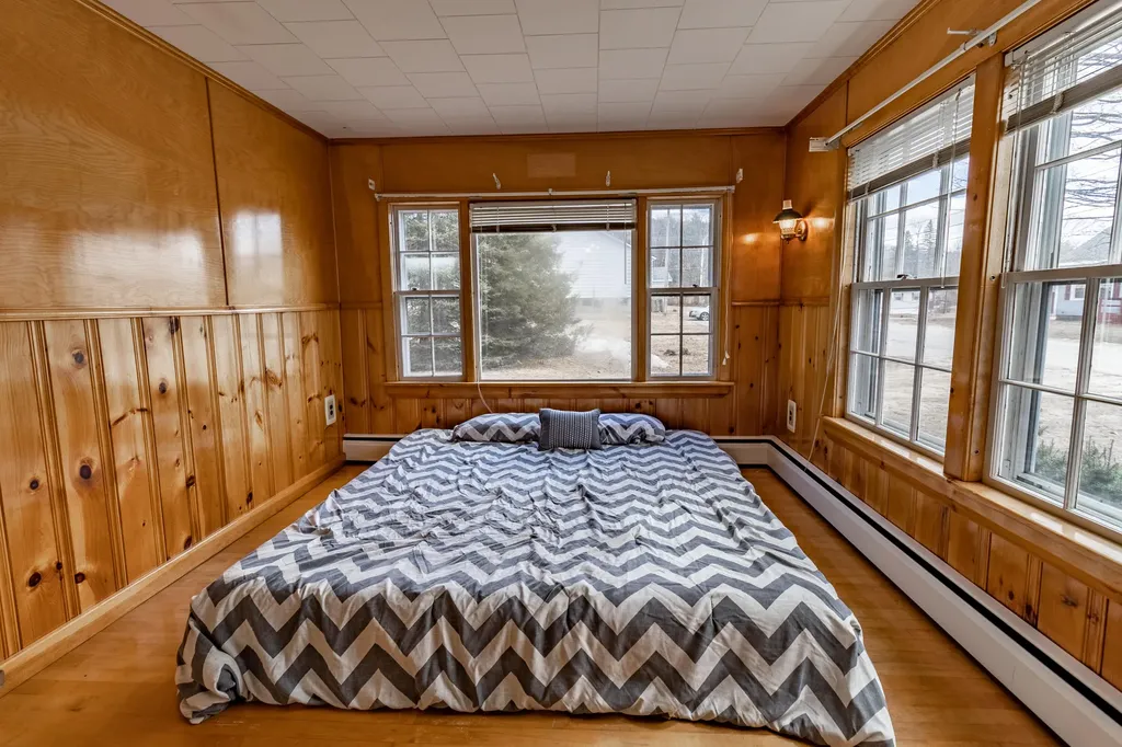 13 Robbins Avenue Dixfield ME 04224