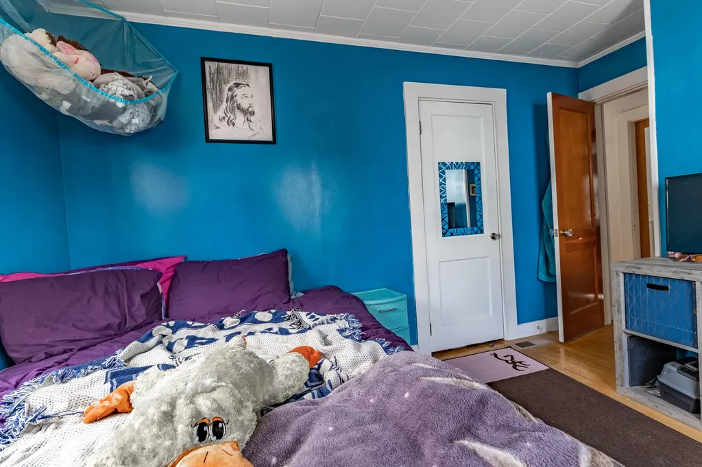 13 Robbins Avenue Dixfield ME 04224