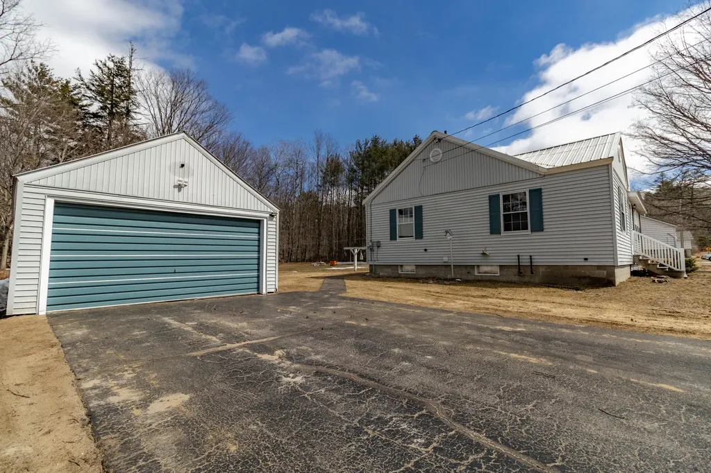 13 Robbins Avenue Dixfield ME 04224