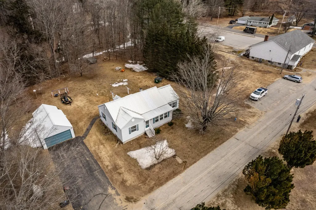 13 Robbins Avenue Dixfield ME 04224