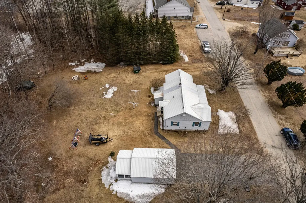 13 Robbins Avenue Dixfield ME 04224