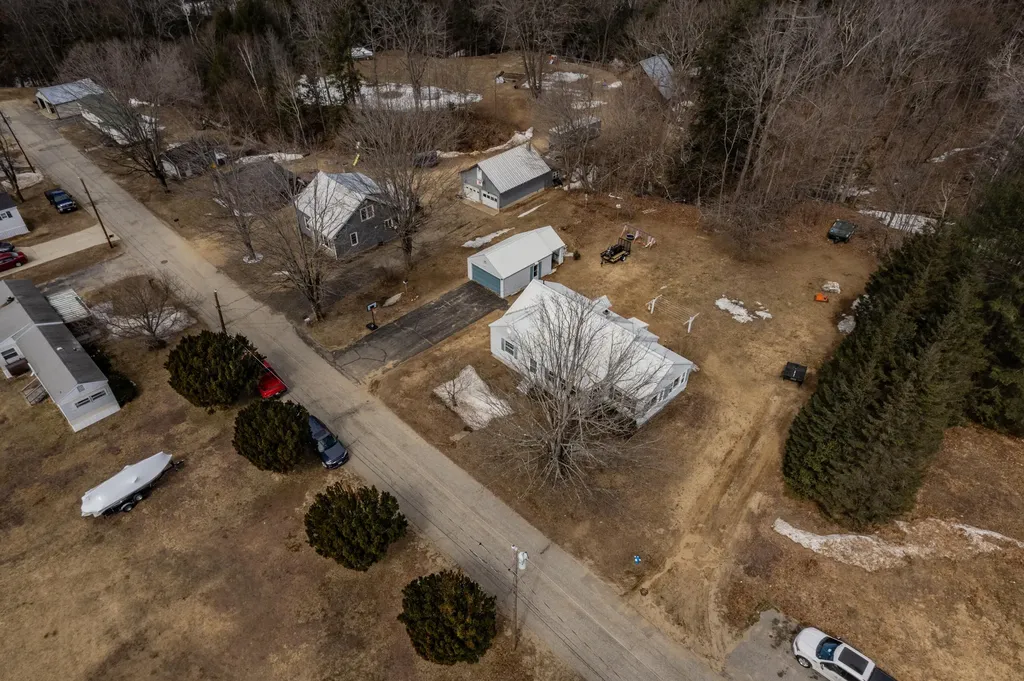 13 Robbins Avenue Dixfield ME 04224
