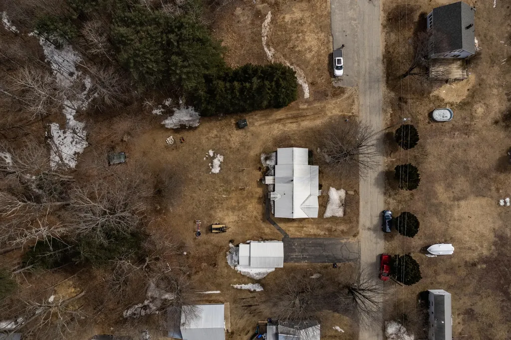 13 Robbins Avenue Dixfield ME 04224