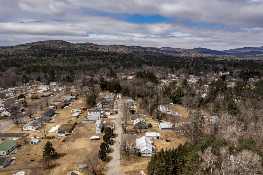 13 Robbins Avenue Dixfield ME 04224