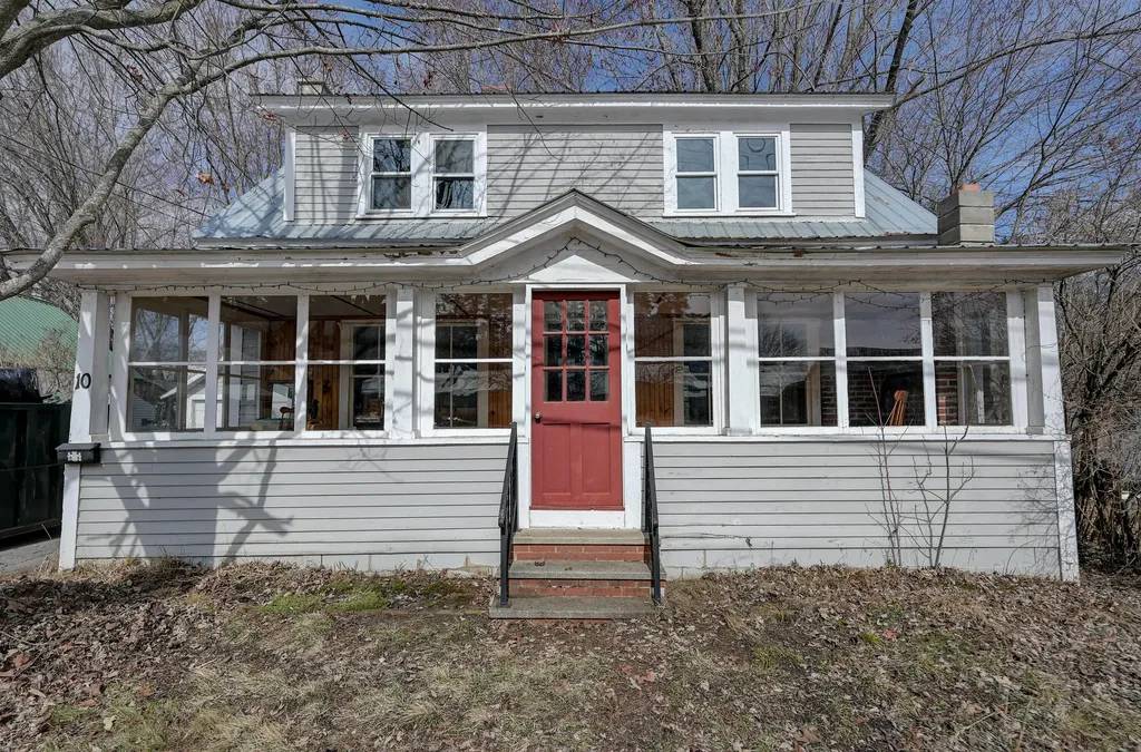 10 Pine Street Fryeburg ME 04037