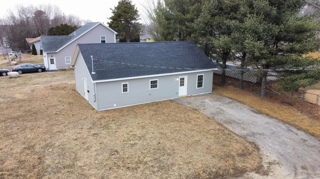 12 Bosse Street Lewiston ME 04240
