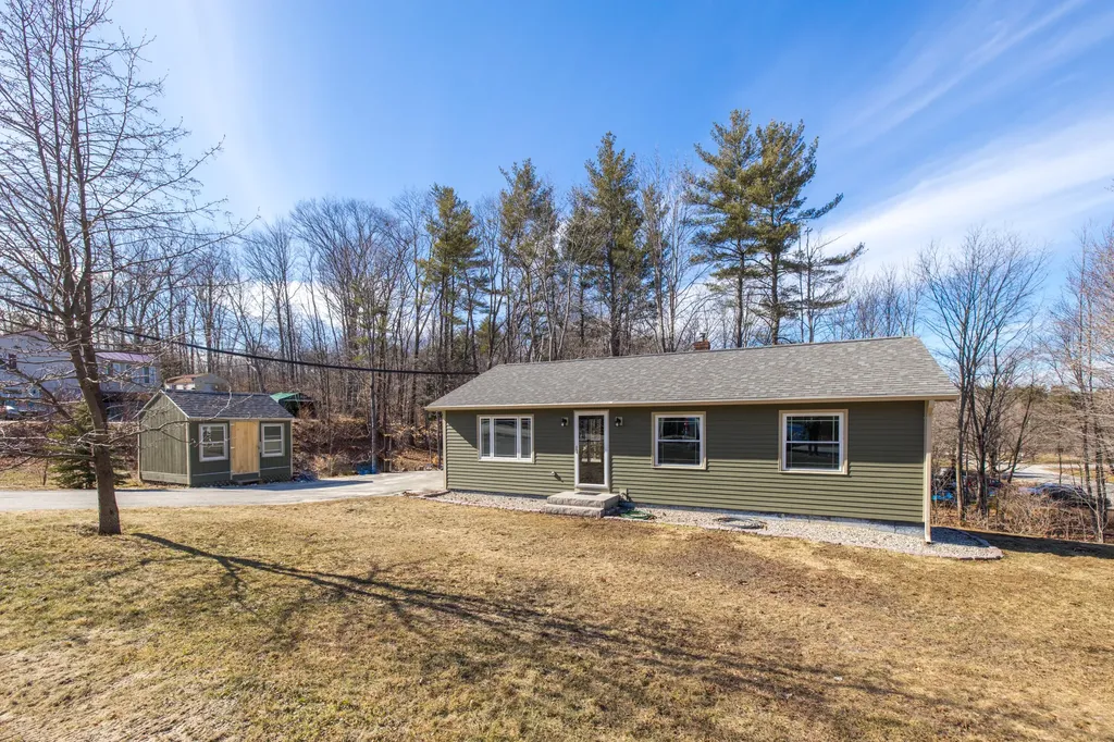 15 Adler Drive Gray ME 04039