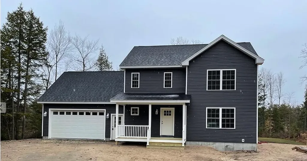 10 Ward Road Sebago ME 04029