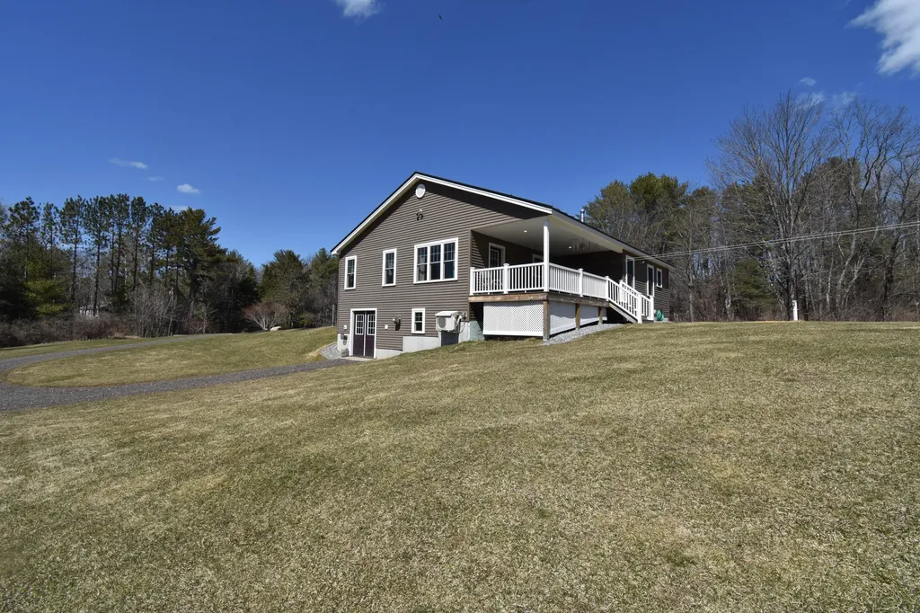 57 W Merrill Road Topsham ME 04086