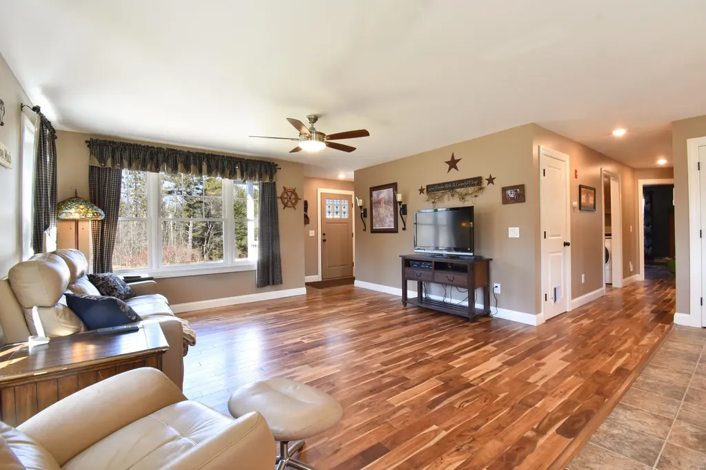 57 W Merrill Road Topsham ME 04086