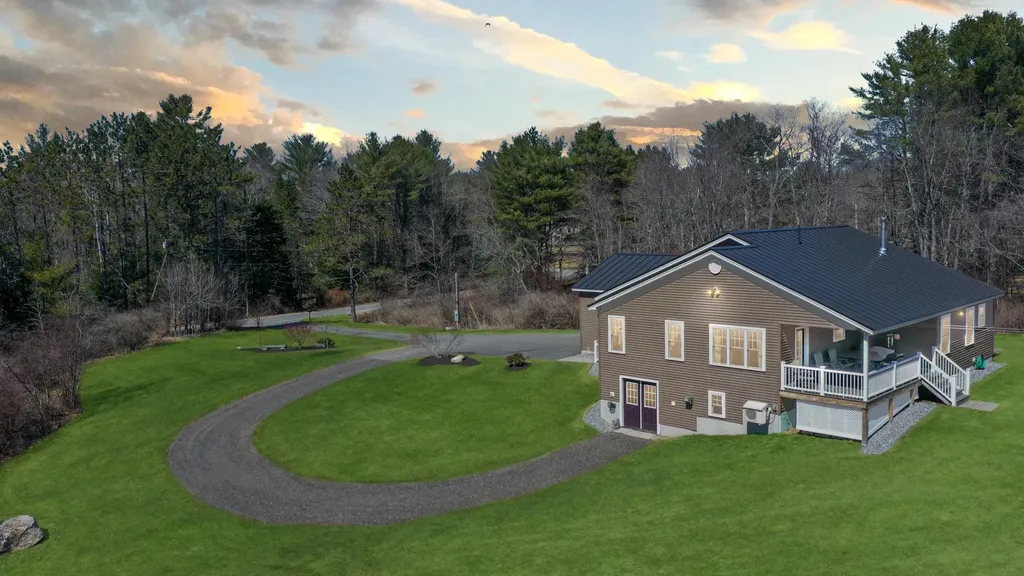 57 W Merrill Road Topsham ME 04086