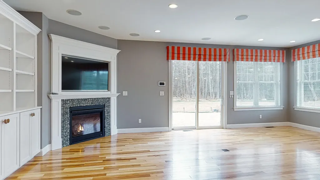 85 Farm View Way Wells ME 04090