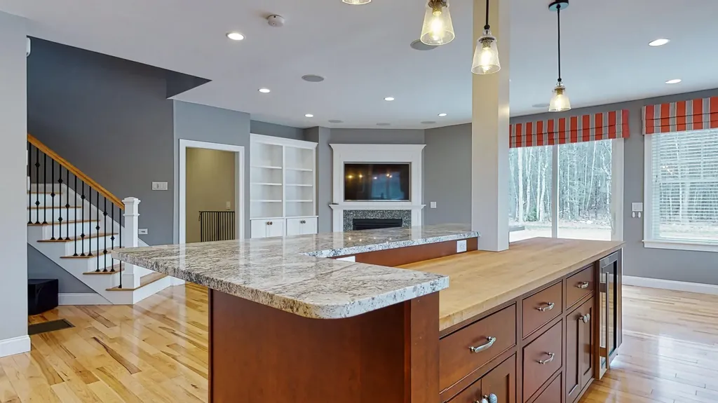 85 Farm View Way Wells ME 04090