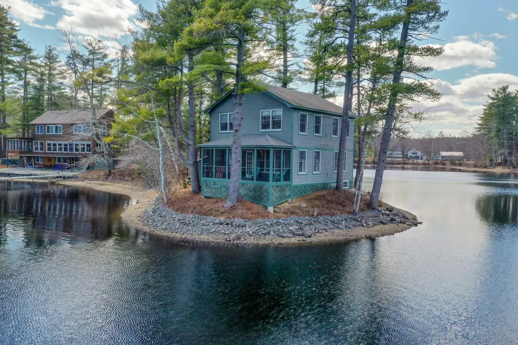 92 West Second Street North Berwick ME 03906