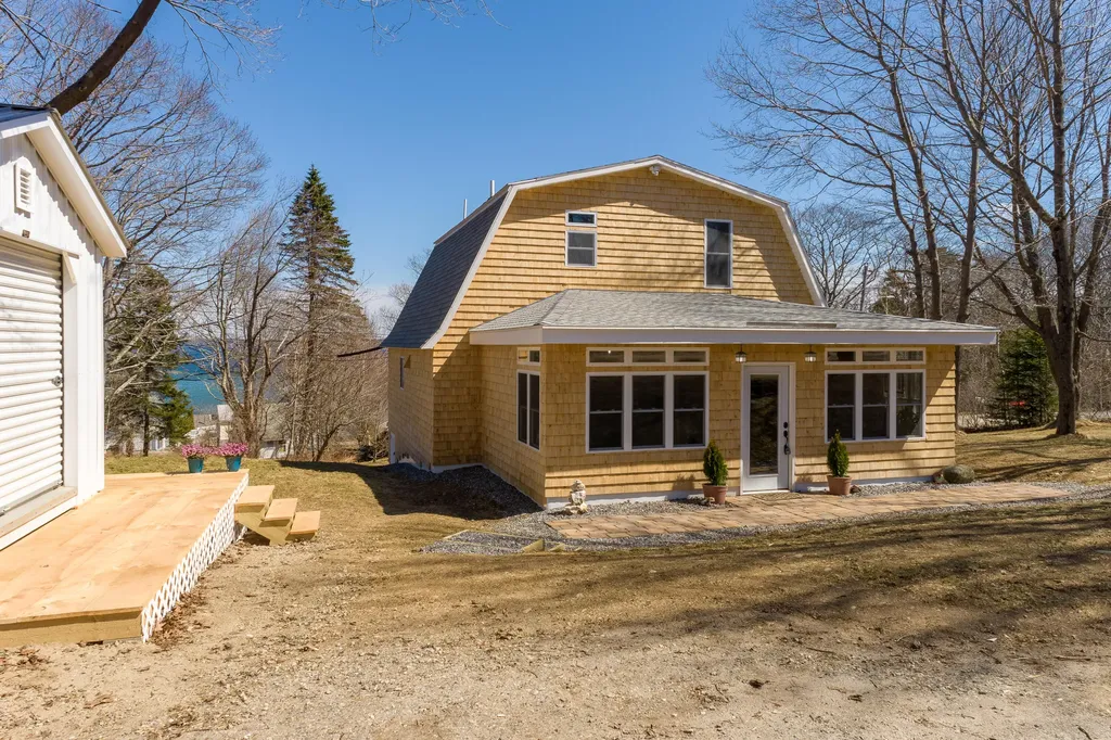 12 Meadow Road Harpswell ME 04079
