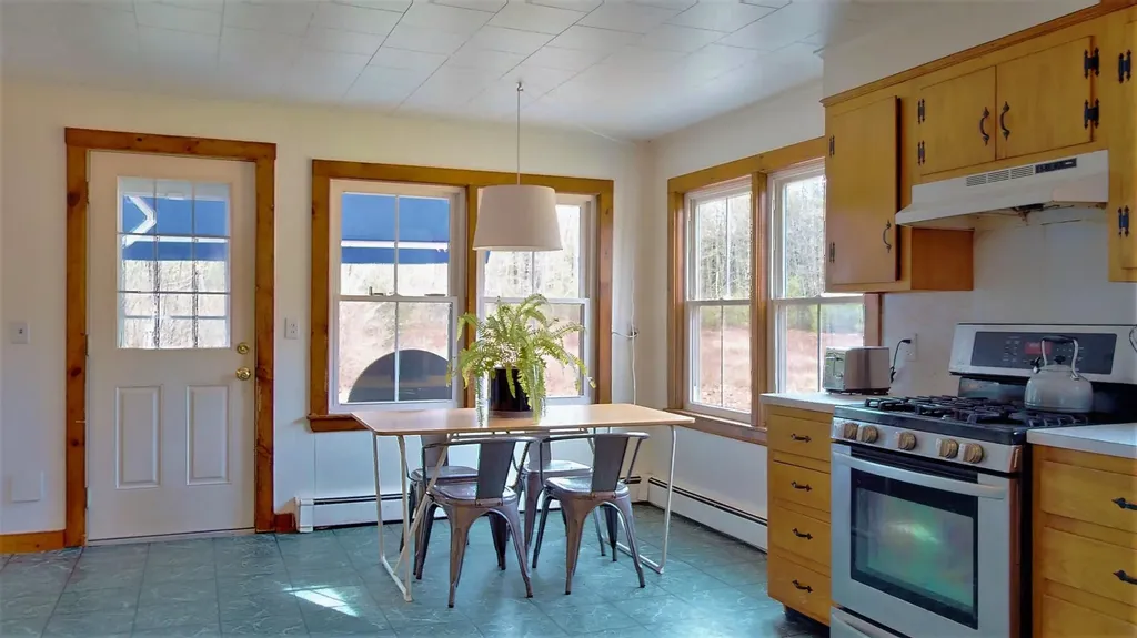 82 Whitten Hill Road Kennebunkport ME 04046